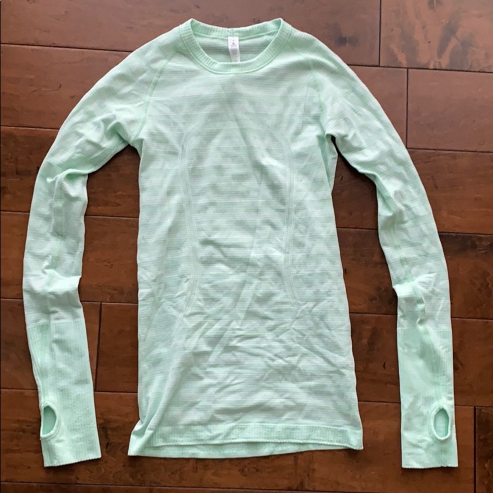 Green Lululemon Swiftly Speed long sleeve size 4